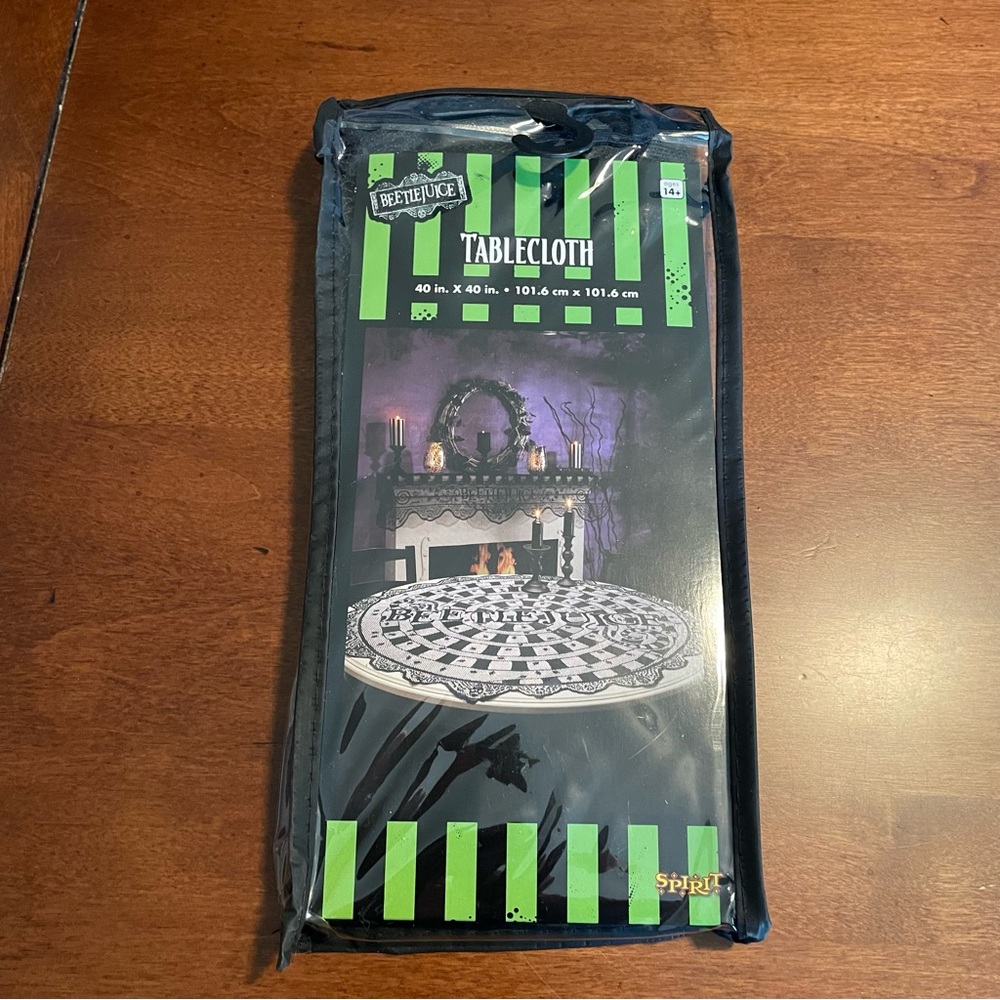 Beetlejuice Decorative Kitchen Towels and Tablecloth. New. - Picture 10 of 12